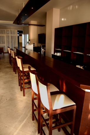 Imagen del bar/restaurante del Hotel Asteras Resort - All Inclusive. Foto 4