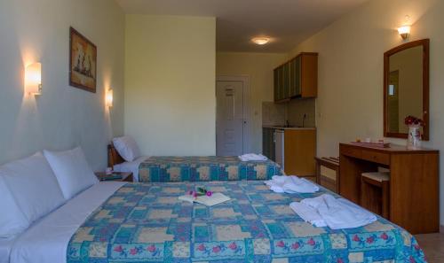 Imagen de la habitación del Hotel Asteras, Sarti. Foto 8