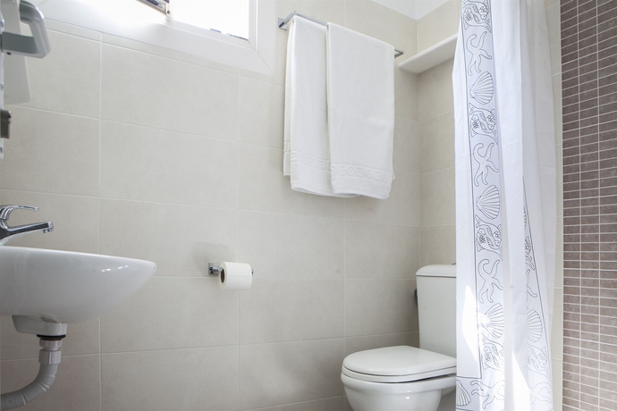 Imagen de la habitación del Hotel Asteri, Ornos. Foto 4