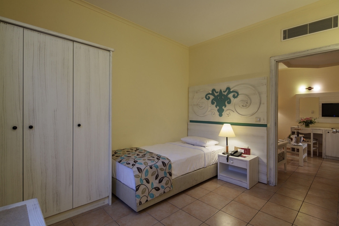 Imagen de la habitación del Hotel Asteria Family Resort Side. Foto 15