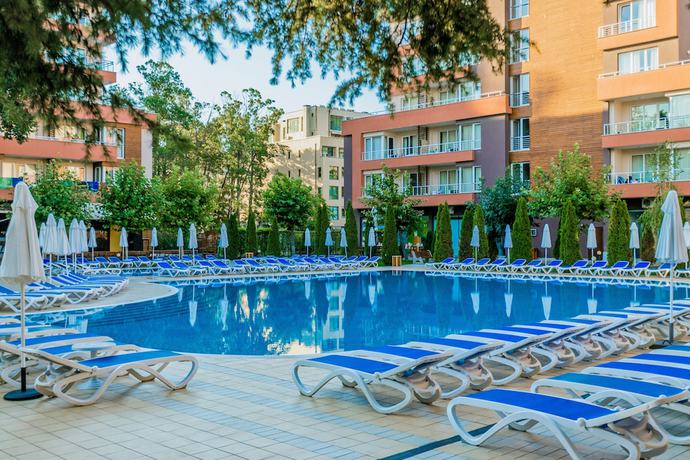 Imagen de la piscina del Hotel Asteria Family Sunny Beach. Foto 19