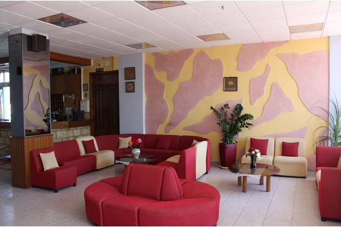 Imagen de los interiores del Hotel Asterias Bay Hotel By Anayia. Foto 10