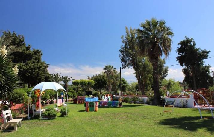 Imagen de los interiores del Hotel Asterias Bay Hotel By Anayia. Foto 12