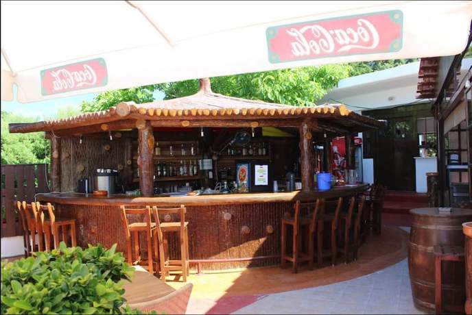 Imagen del bar/restaurante del Hotel Asterias Bay Hotel By Anayia. Foto 4