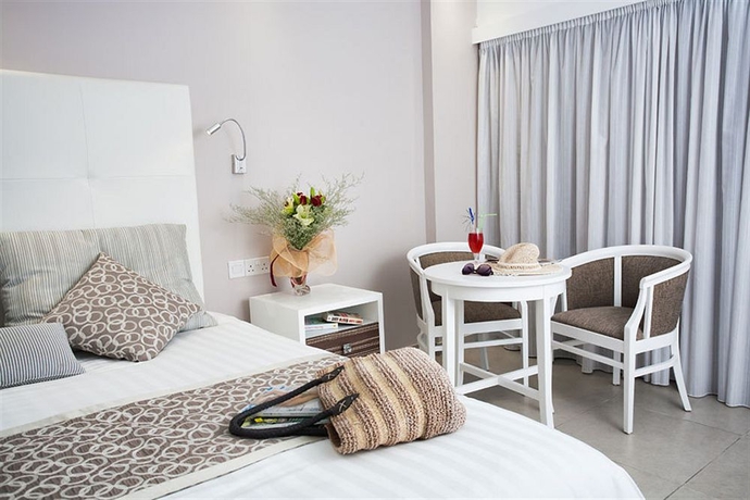 Imagen de la habitación del Hotel Asterias Beach. Foto 4