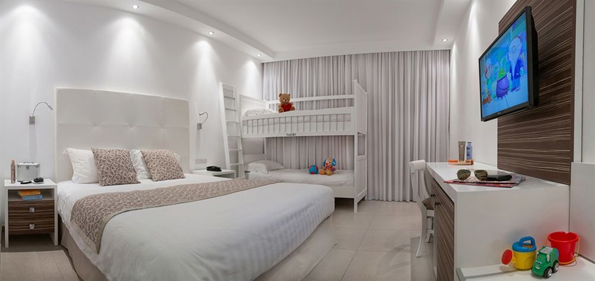 Imagen de los interiores del Hotel Asterias Beach. Foto 10