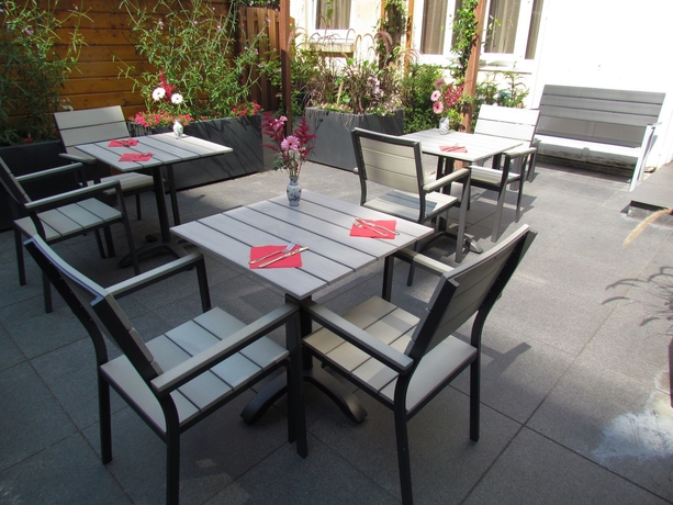 Imagen del bar/restaurante del Hotel Asterisk Hotel. Foto 2