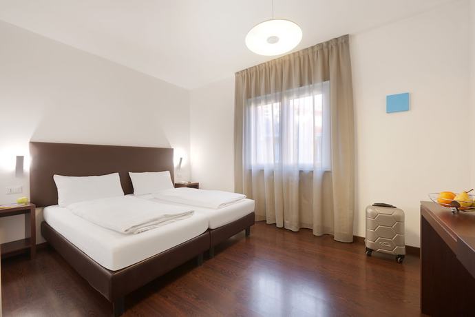 Imagen de la habitación del Hotel Asterix. Foto 4