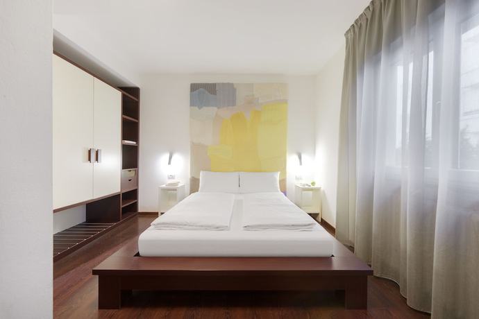 Imagen de la habitación del Hotel Asterix. Foto 6