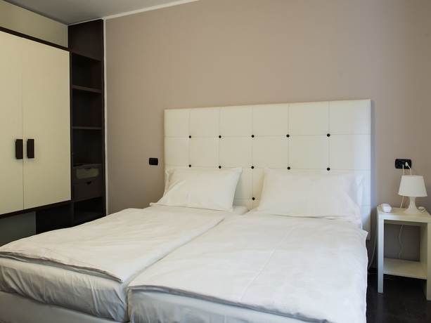 Imagen de la habitación del Hotel Asterix. Foto 16