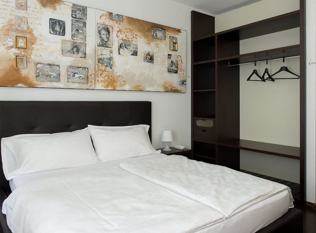 Imagen de la habitación del Hotel Asterix. Foto 17