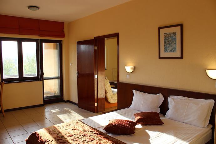 Imagen de la habitación del Hotel Asti Arthotel. Foto 4