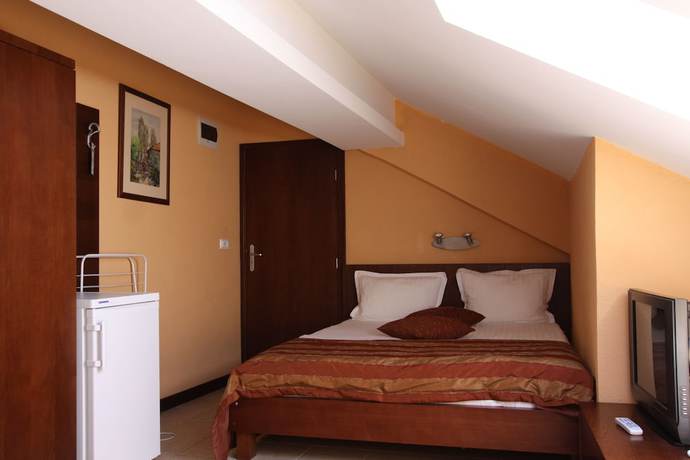 Imagen de la habitación del Hotel Asti Arthotel. Foto 12