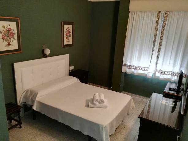 Imagen de la habitación del Hotel Astigi. Foto 11