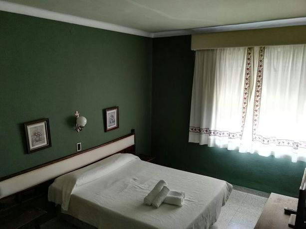 Imagen de la habitación del Hotel Astigi. Foto 12