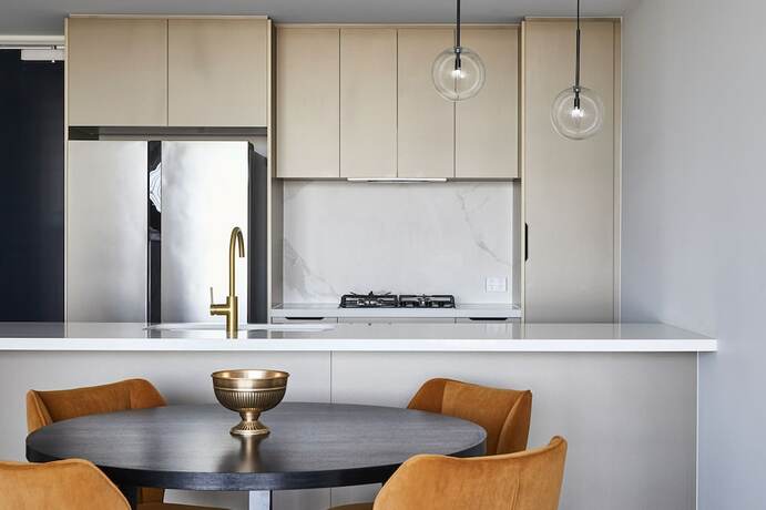 Imagen de la habitación del Hotel Astina Suites. Foto 12