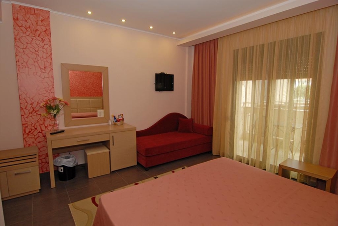 Imagen general del Hotel Astir Notos. Foto 11