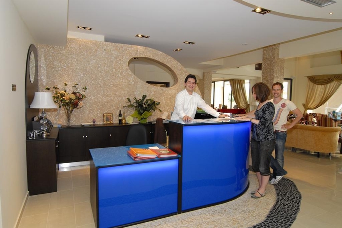 Imagen general del Hotel Astir Notos. Foto 13