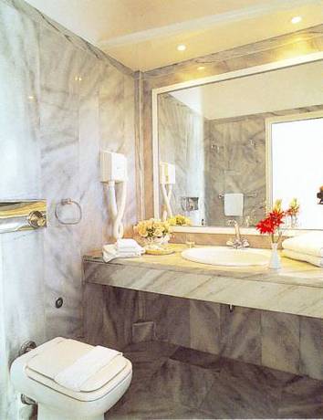Imagen de la habitación del Hotel Astir Of Paros. Foto 1