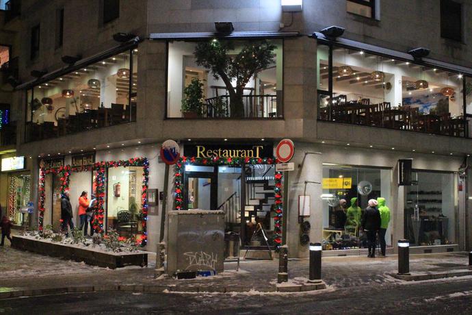 Imagen de los exteriores del Hotel Aston, Andorra la Vella. Foto 9