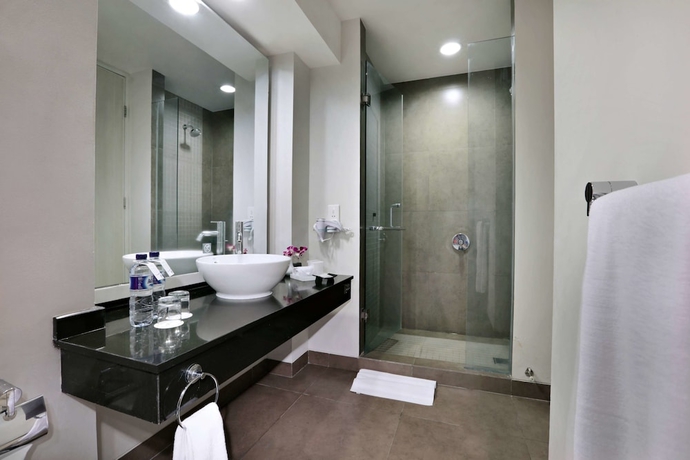 Imagen de la habitación del Hotel Aston Bogor and Resort. Foto 13