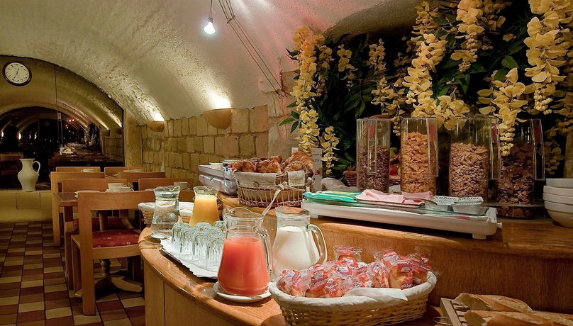 Imagen del bar/restaurante del Hotel Aston, Bourse. Foto 1