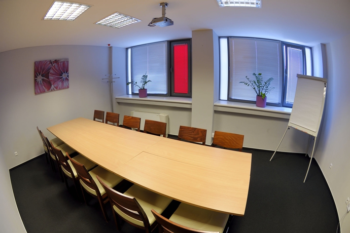 Imagen de los interiores del Hotel Aston Business. Foto 13