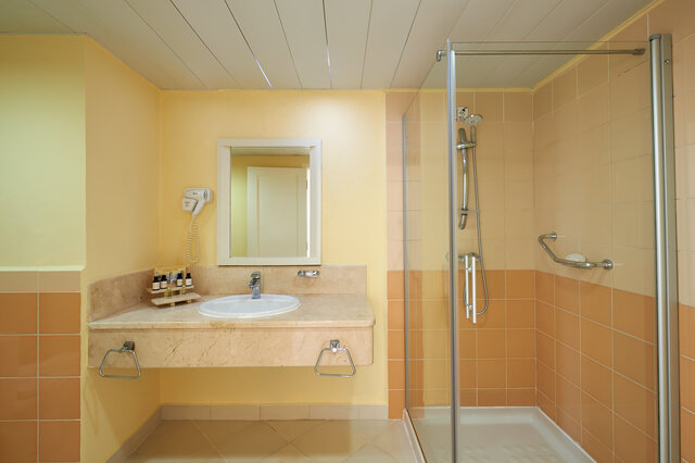 Imagen de la habitación del Hotel Aston Costa Verde. Foto 5