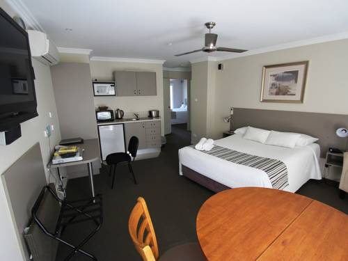 Imagen de la habitación del Hotel Aston Hill Motor Lodge. Foto 3