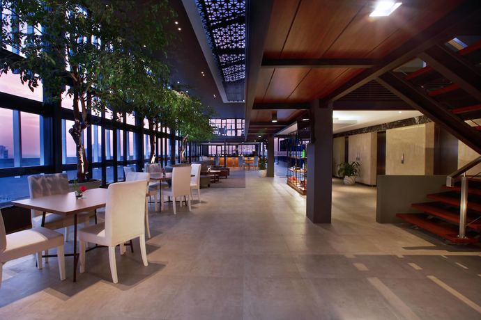 Imagen de los interiores del Hotel Aston Imperial Bekasi and Conference Center. Foto 10