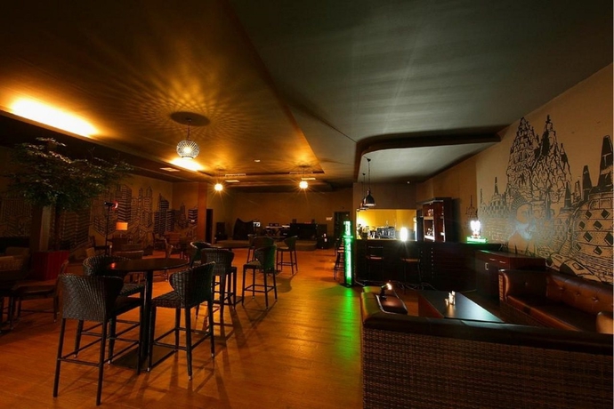 Imagen del bar/restaurante del Hotel Aston Imperium Purwokerto. Foto 2