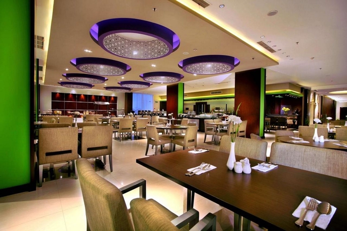Imagen del bar/restaurante del Hotel Aston Imperium Purwokerto. Foto 4
