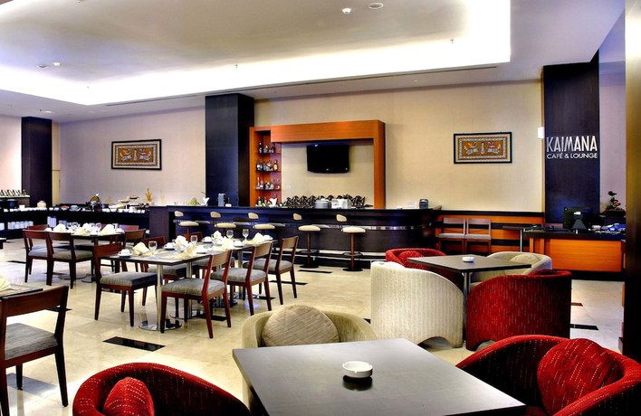 Imagen del bar/restaurante del Hotel Aston Jayapura and Convention Center. Foto 3