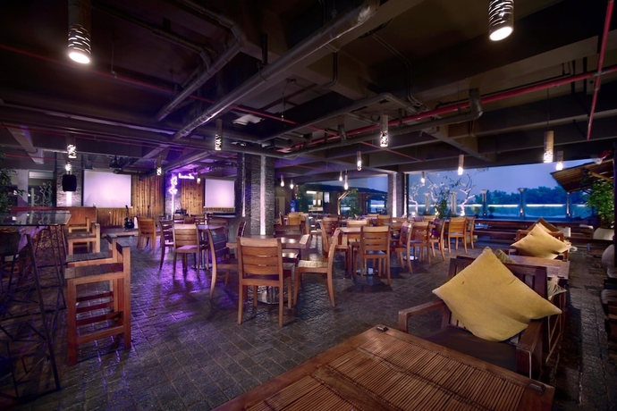 Imagen del bar/restaurante del Hotel Aston Jember and Conference Center. Foto 4