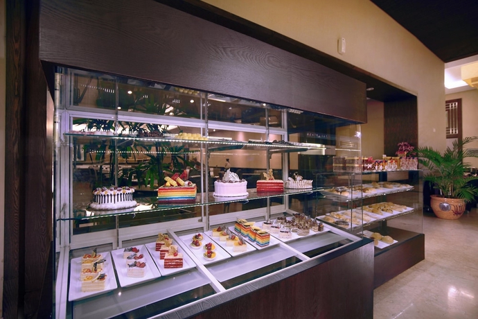 Imagen del bar/restaurante del Hotel Aston Jember and Conference Center. Foto 6