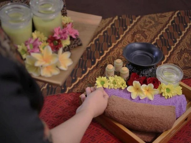 Imagen de la piscina del Hotel Aston Kartika Grogol Hotel and Conference Center. Foto 19