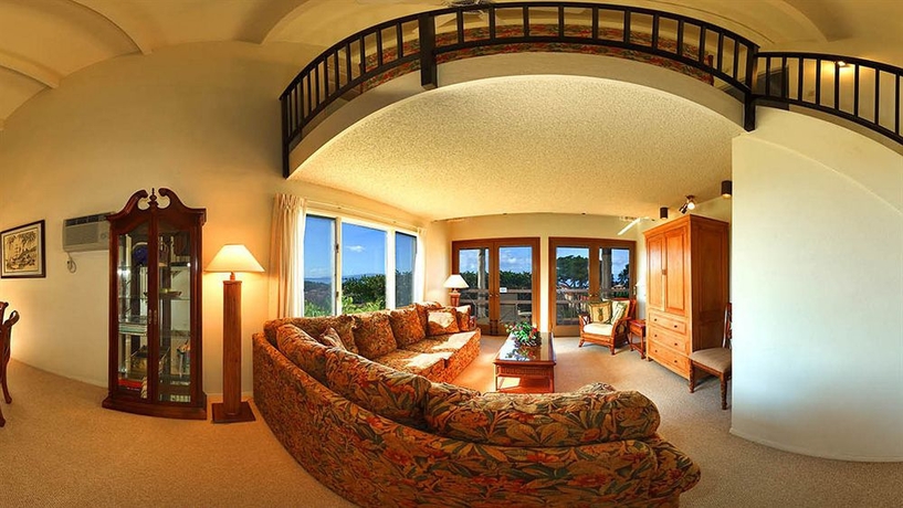 Imagen de los interiores del Hotel Aston Maui Hill. Foto 13