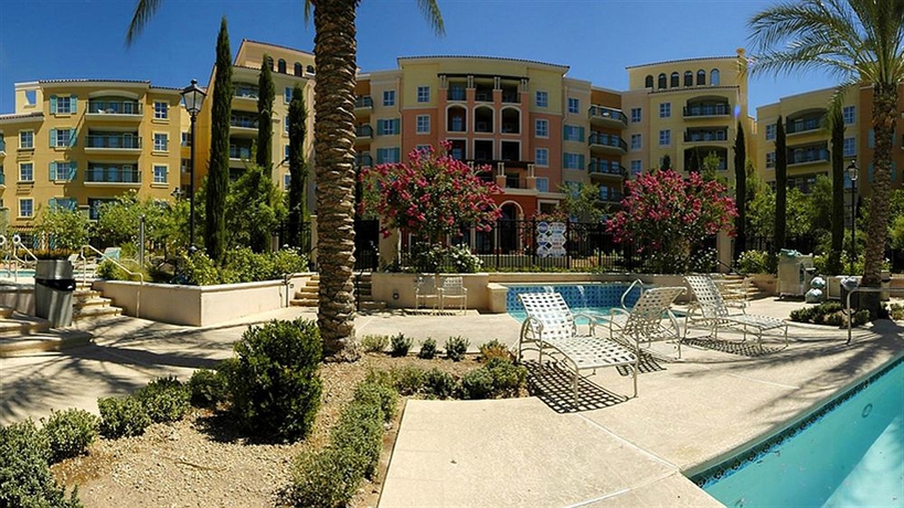 Imagen de la piscina del Hotel Aston Montelago Village Resort. Foto 10