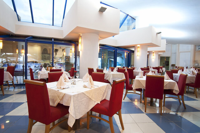 Imagen del bar/restaurante del Hotel Aston Panorama. Foto 3