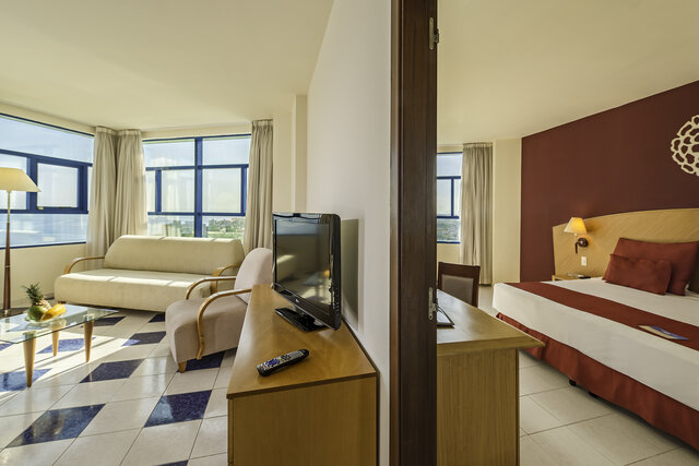 Imagen de la habitación del Hotel Aston Panorama. Foto 8