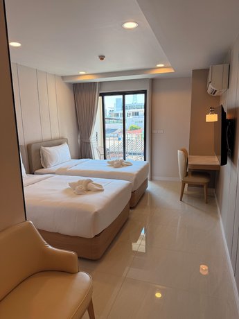Imagen de la habitación del Hotel Aston Pattaya. Foto 1