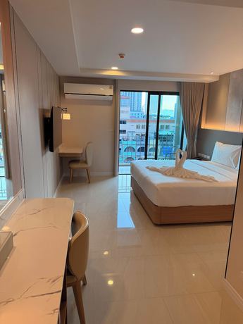 Imagen de la habitación del Hotel Aston Pattaya. Foto 2