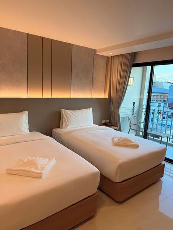 Imagen de la habitación del Hotel Aston Pattaya. Foto 12