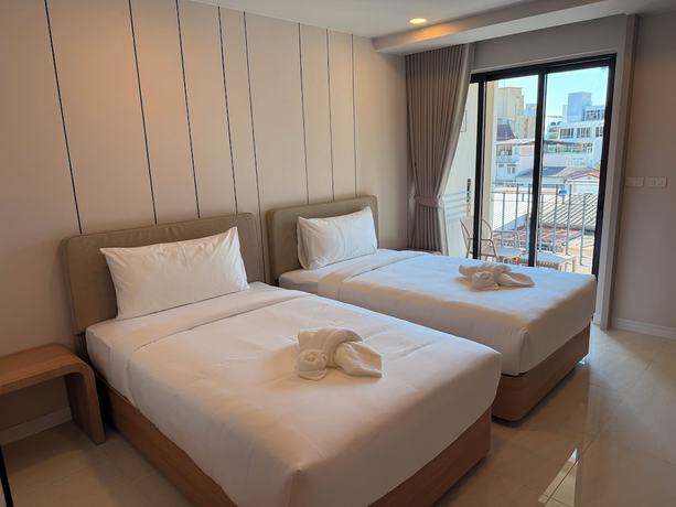 Imagen de la habitación del Hotel Aston Pattaya. Foto 14