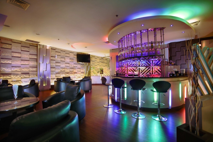 Imagen del bar/restaurante del Hotel Aston Pontianak and Convention Center. Foto 3