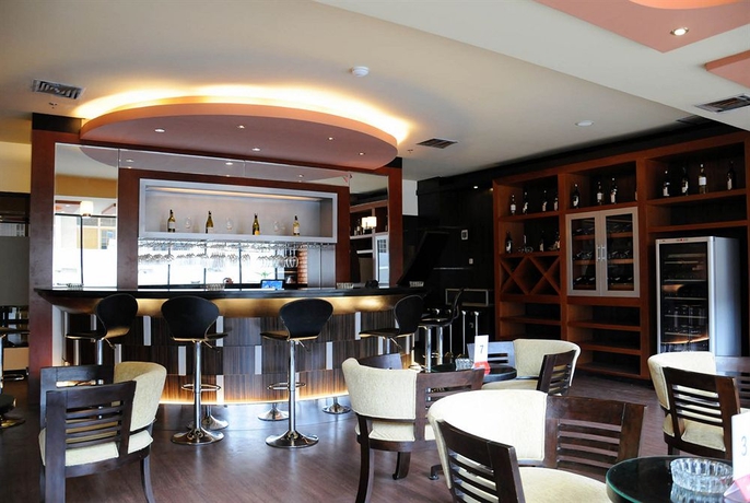 Imagen del bar/restaurante del Hotel Aston Pontianak and Convention Center. Foto 4