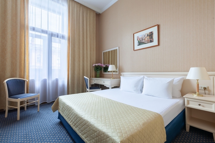 Imagen de la habitación del Hotel Aston, San Petersburgo. Foto 2