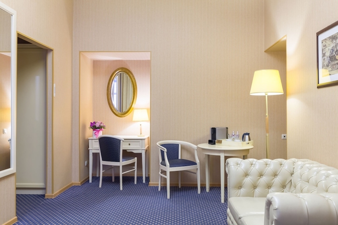 Imagen de la habitación del Hotel Aston, San Petersburgo. Foto 14