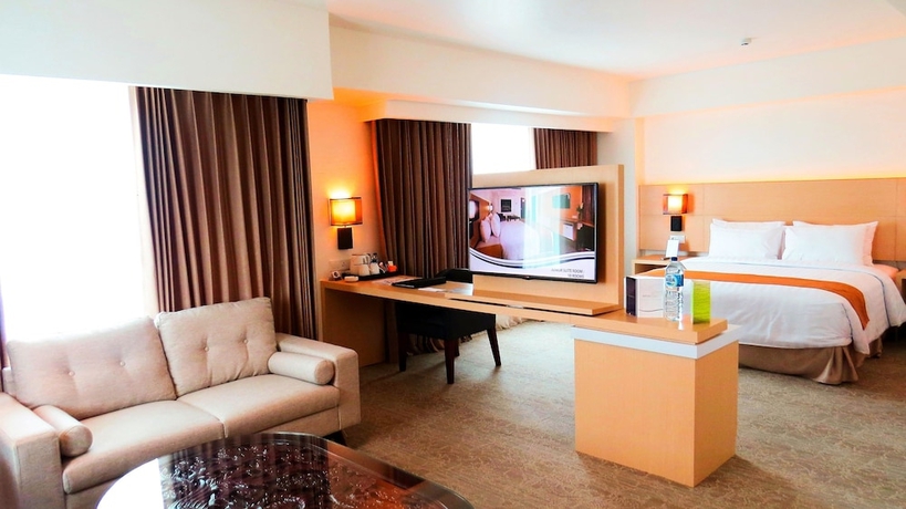Imagen de la habitación del Hotel Aston Semarang Hotel And Convention Center. Foto 7