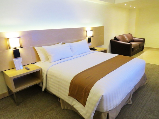 Imagen de la habitación del Hotel Aston Semarang Hotel And Convention Center. Foto 12